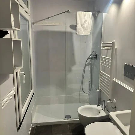 Holidays Rattazzi Гостьовий будинок Ла-Спеція